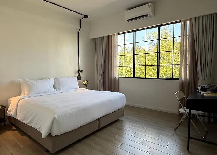 Holmes Pranakorn Hotel Bangkok