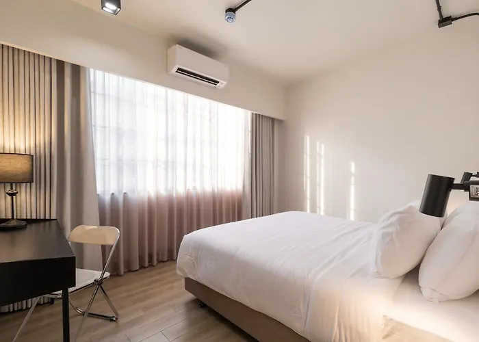 Hotel Holmes Pranakorn 3*